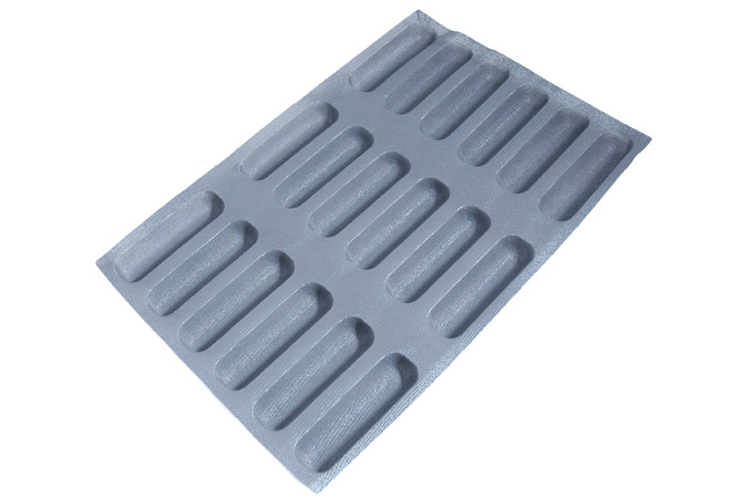 SILIKONMATTE 40x60 PØLSEBRØD 18stk 155mm 